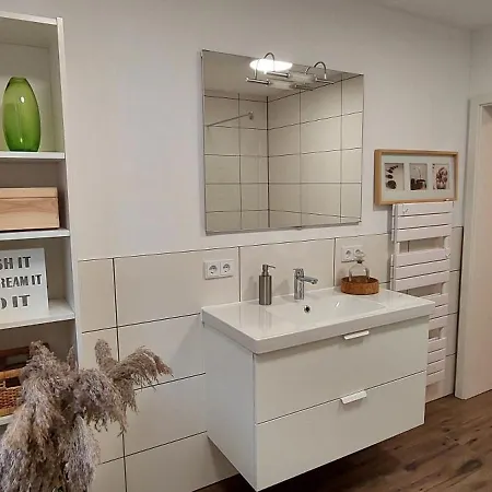Gemuetliche 3 1/2 Zimmer Wohnung Ludwigsburg Buitenkant foto